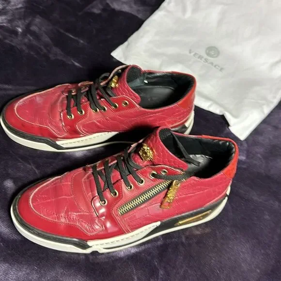 VERSACE Red Leather Low Trainers with Gold Medusa US Men’s Size 10 / EU… - Picture 3 of 16